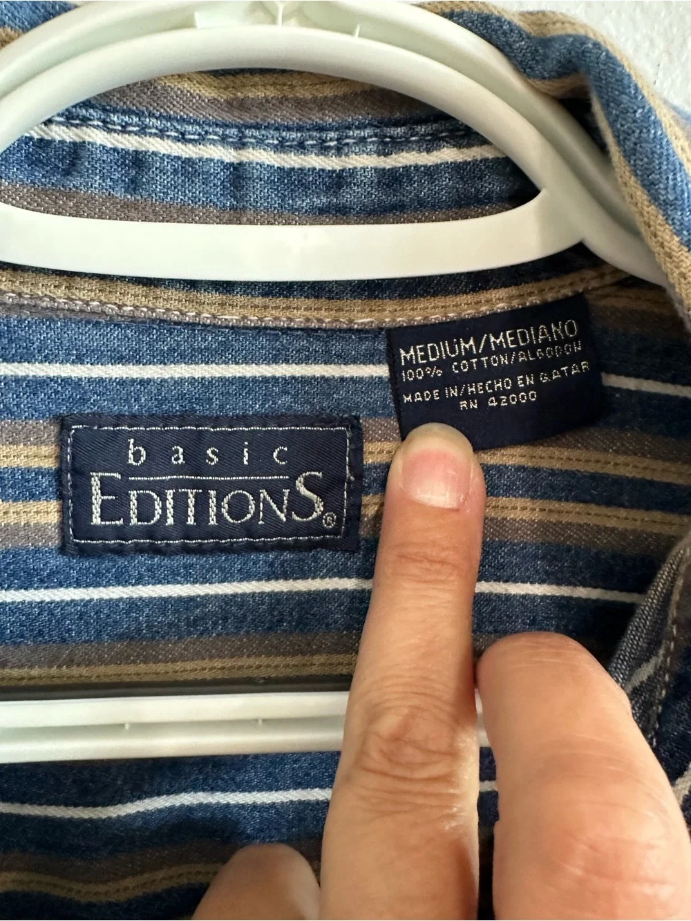 Basic Editions Men’s Striped Button Down Shirt Medium Blue Tan 100% Cotton